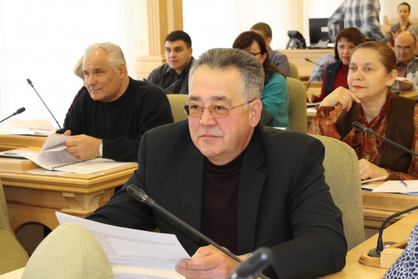 На заседании Совета общественных инициатив Александр Гетц (в центре), Валентина Фефелова (справа), Александр Якимович (слева)