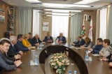 Изображение к новости 'Сенатор Владимир Кравченко познакомился с потенциалом ТДСК'. фото: niatomsk.ru